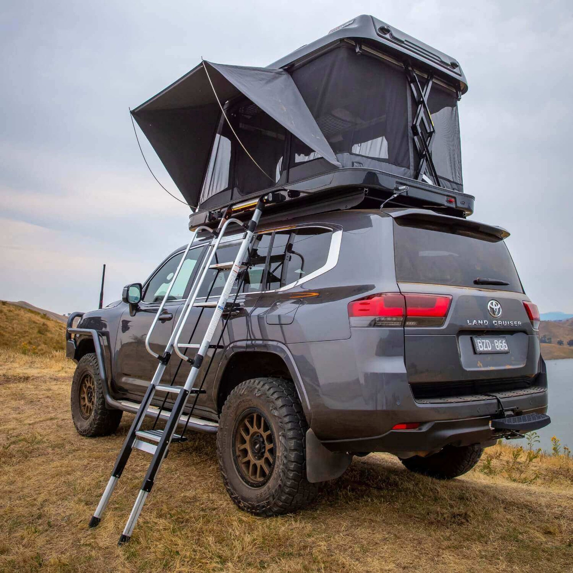 ARB Altitude Rooftop Tent 802500