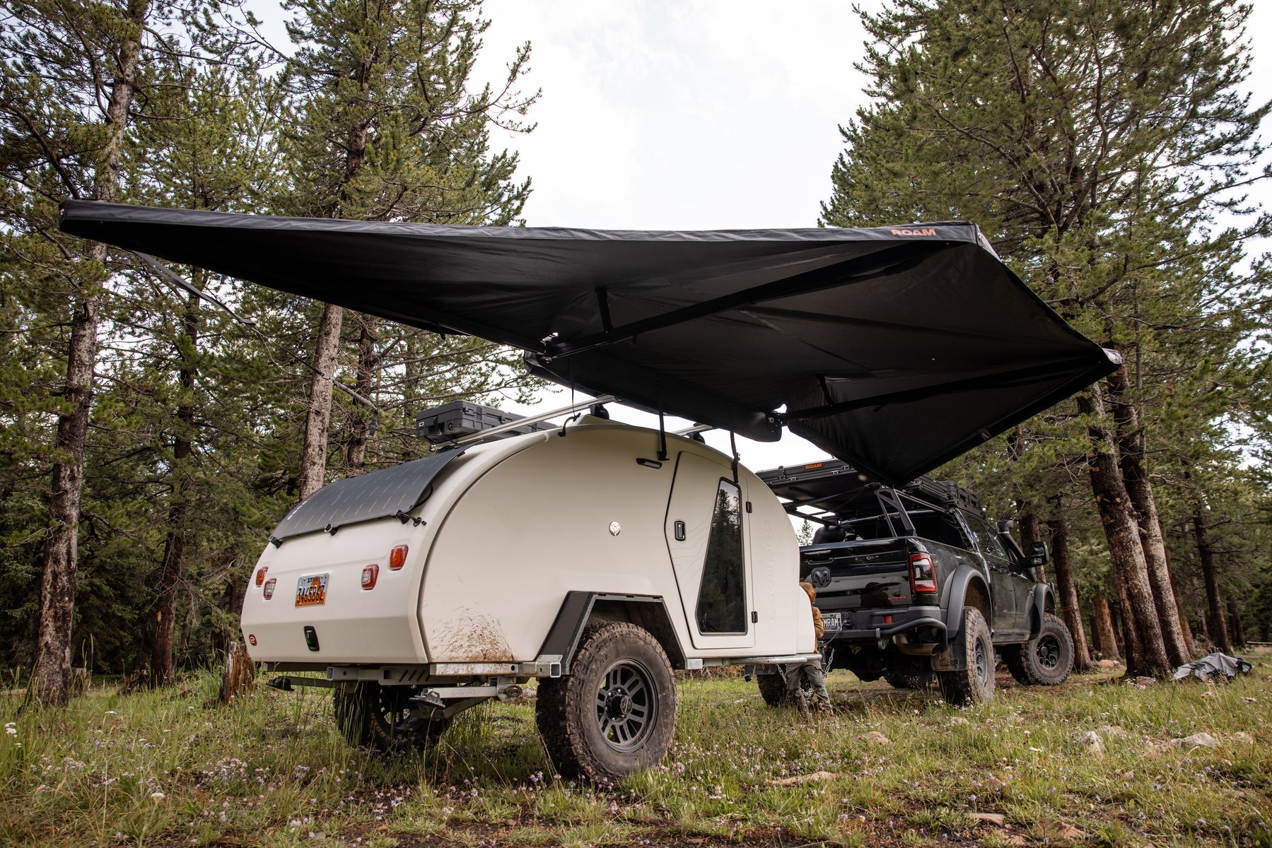 Roam Arc 180 Degree Awning