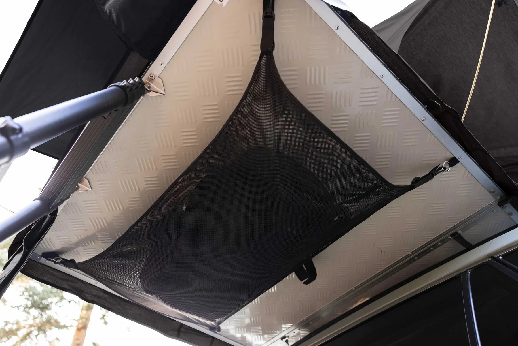 The Vegabond Lite Rooftop Tent