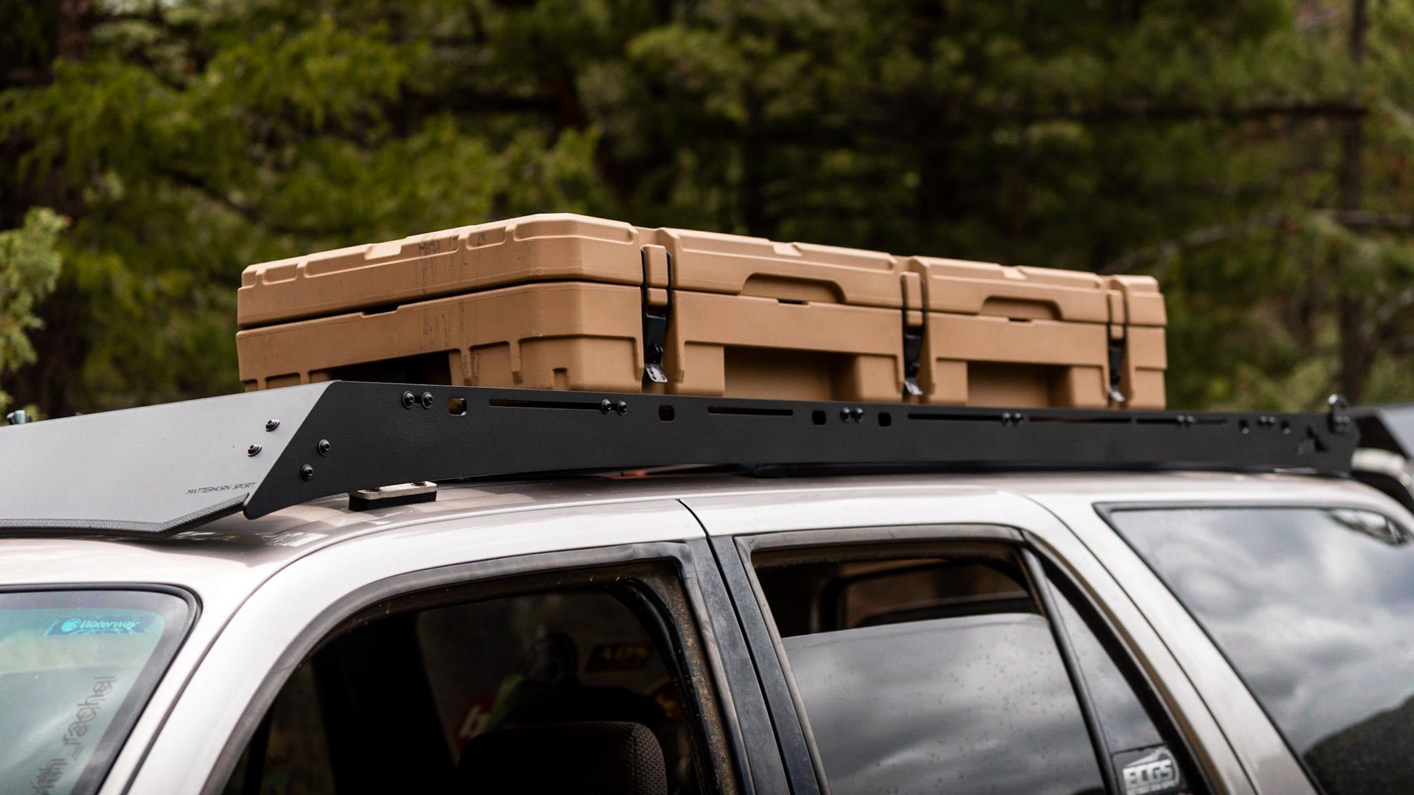 3rd Gen 4Runner with Sherpa Matterhorn Sport roof rack and Roam Adventure case on top